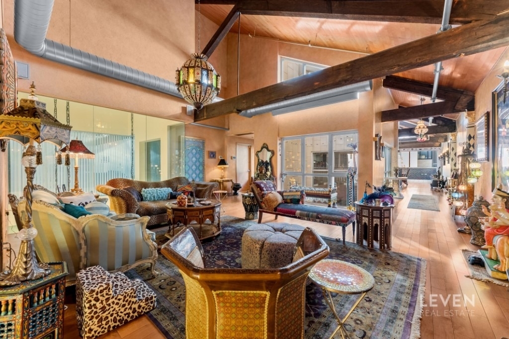 135 W 4th Street - Photo 4