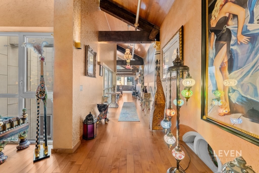 135 W 4th Street - Photo 5