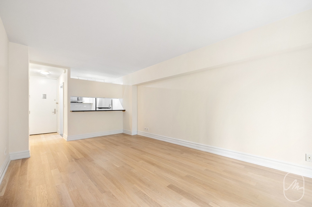 145 W 67th Street - Photo 4