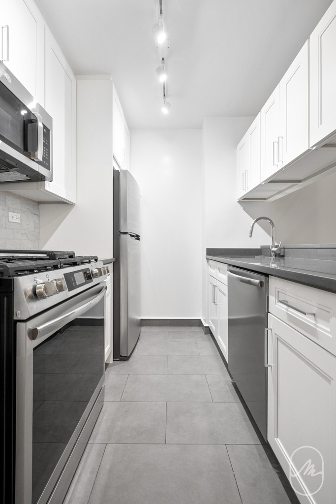 145 W 67th Street - Photo 7