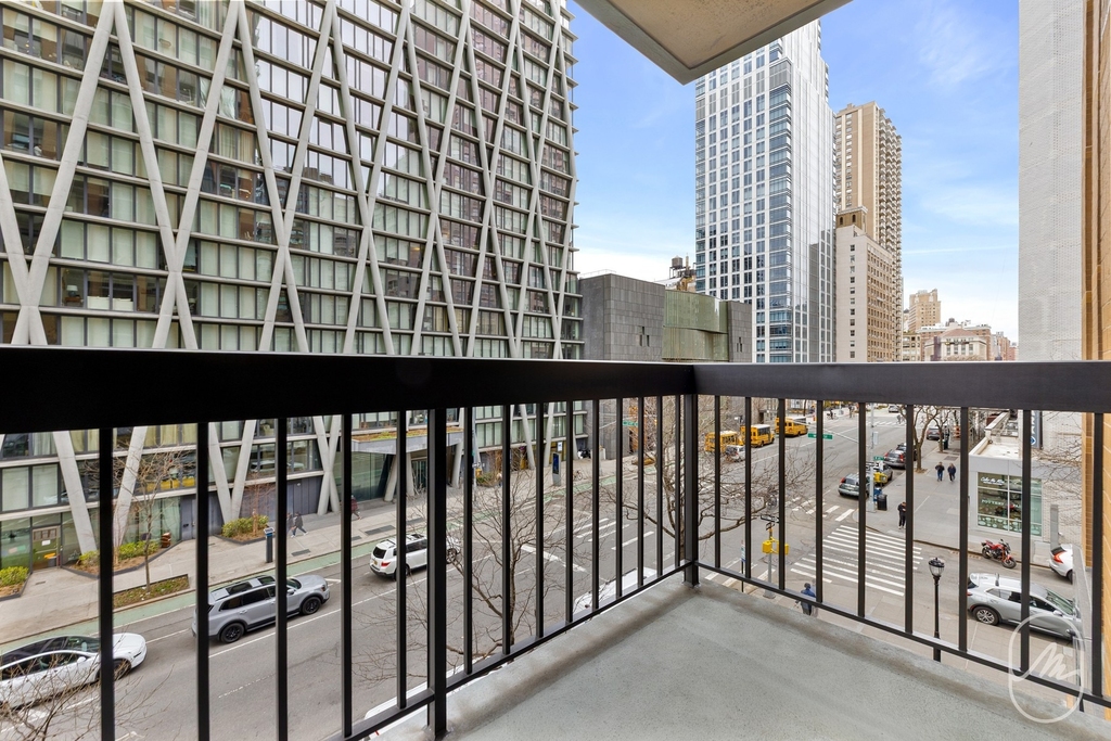 145 W 67th Street - Photo 17