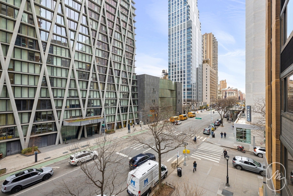 145 W 67th Street - Photo 3