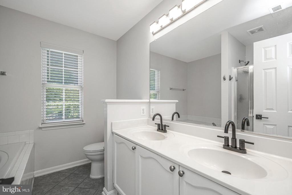 33 Saint Williams Way - Photo 3