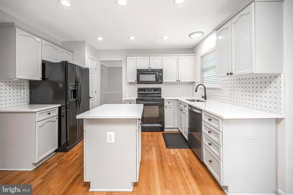 33 Saint Williams Way - Photo 1