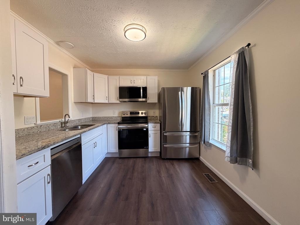 107 Stafford Mews Lane - Photo 2