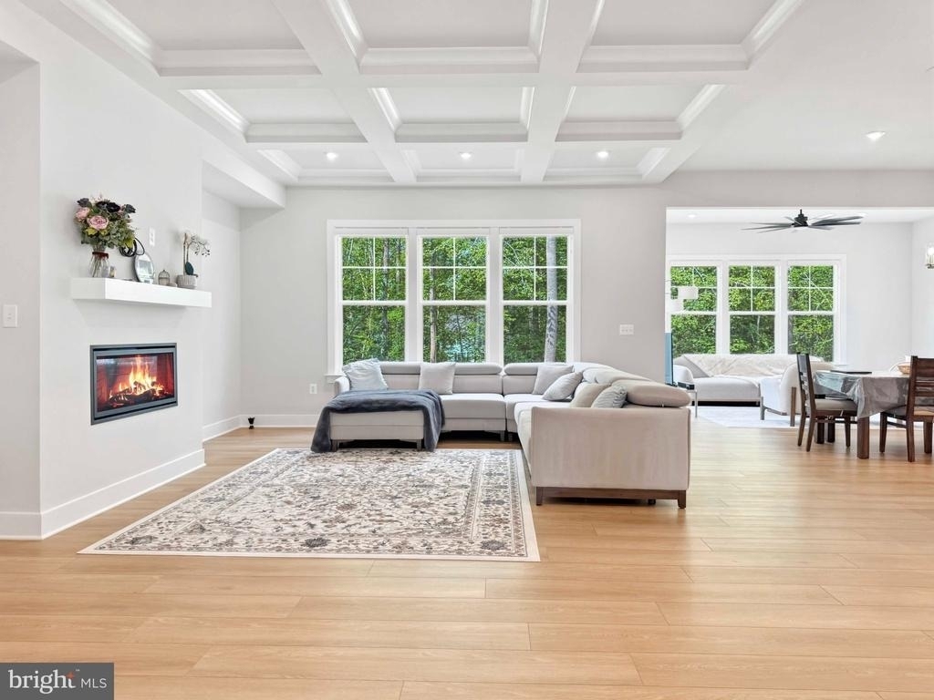 8642 Sycamore Way - Photo 2