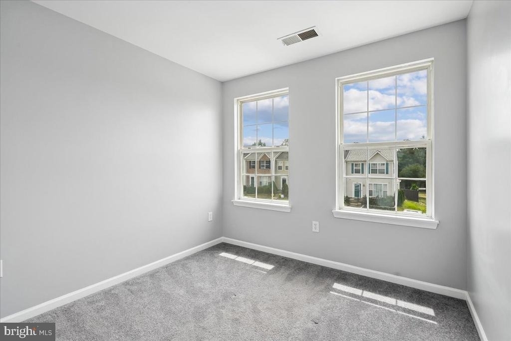 3392 Vineland Place - Photo 12