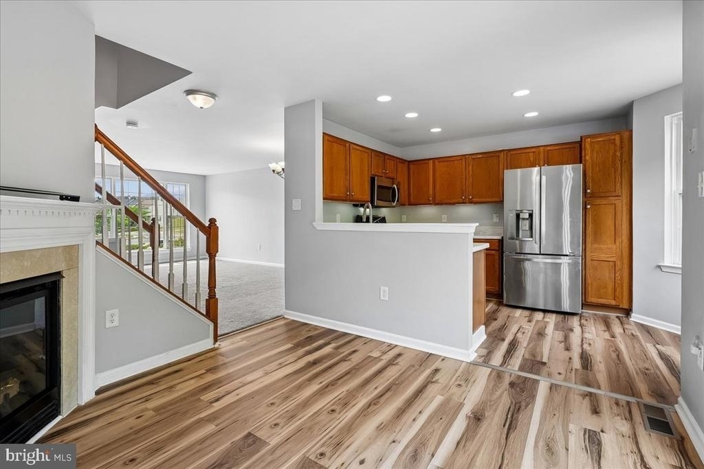 3392 Vineland Place - Photo 4