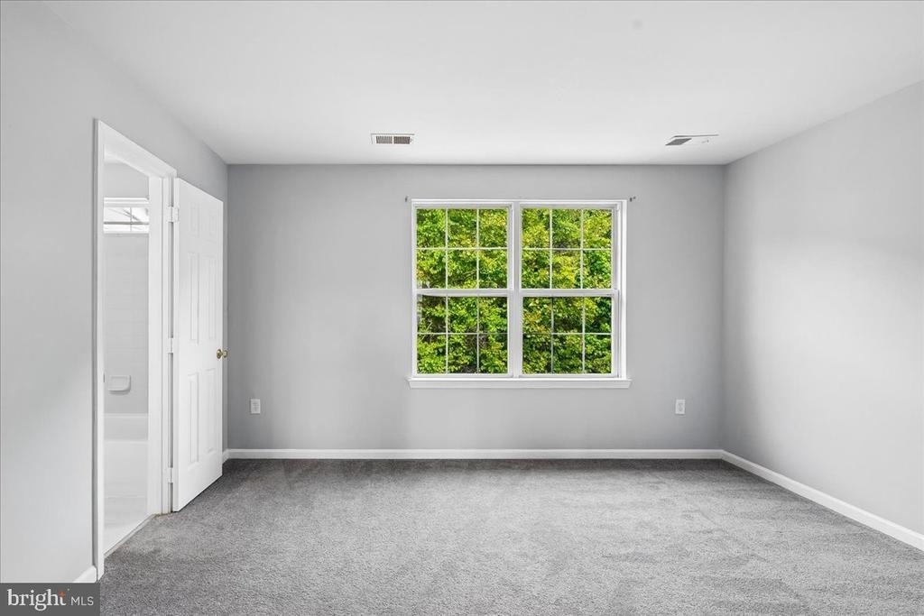 3392 Vineland Place - Photo 7