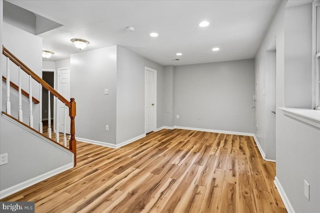 3392 Vineland Place - Photo 13