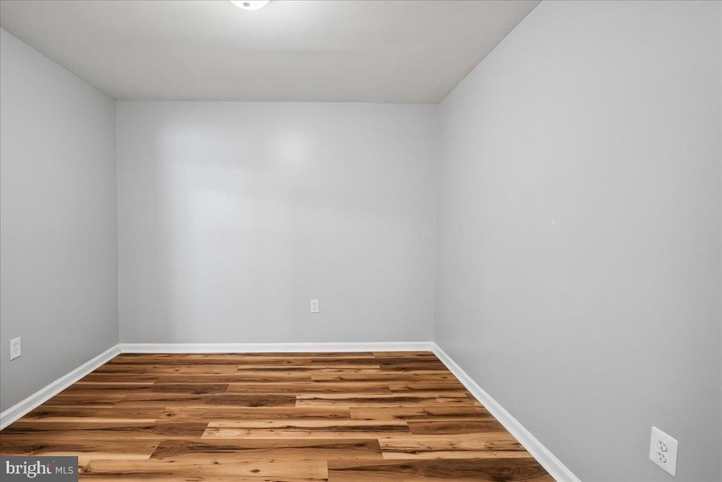 3392 Vineland Place - Photo 15