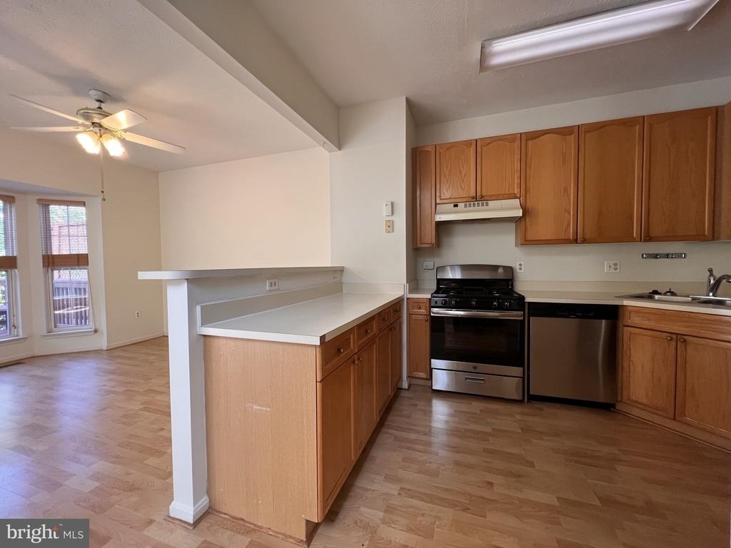 44106 Tippecanoe Terrace - Photo 11