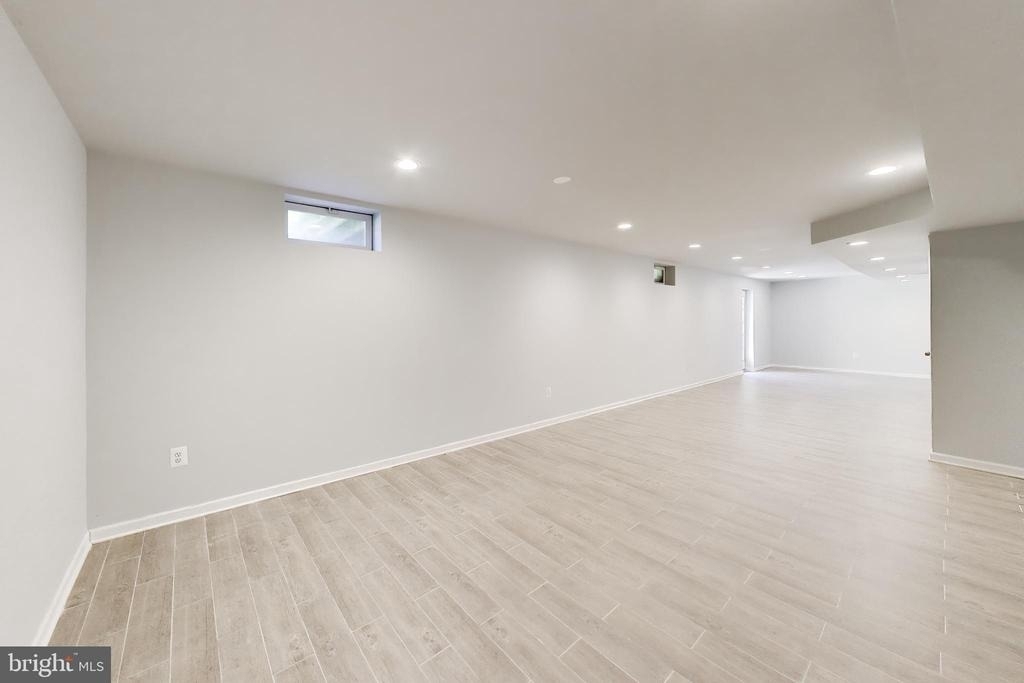 21466 Plymouth Place - Photo 36