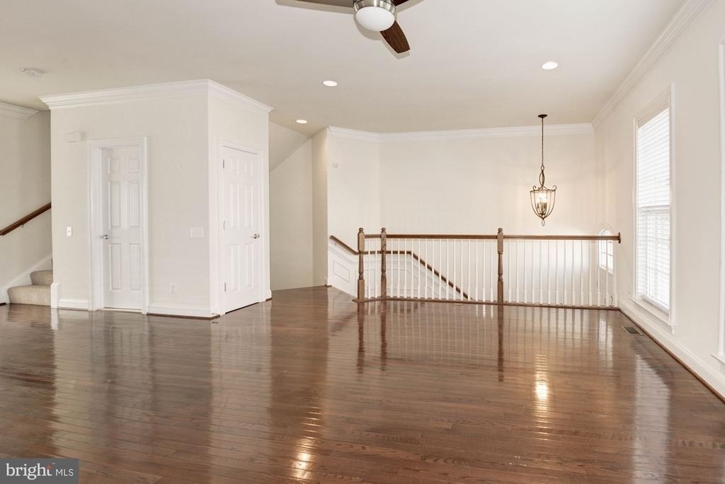 25442 Hopton House Terrace - Photo 27