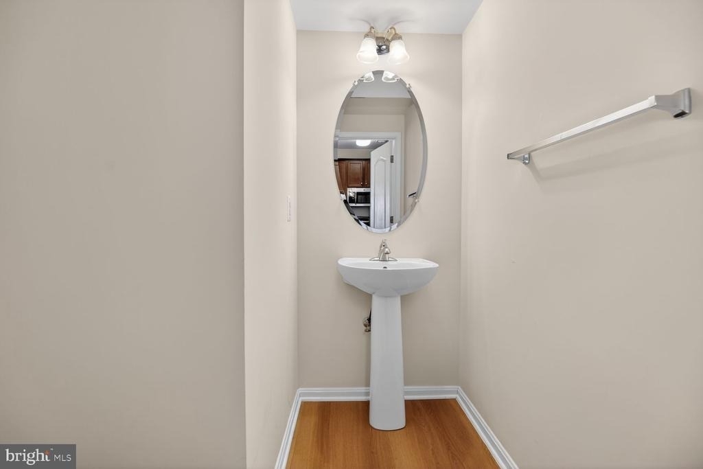 24690 Byrne Meadow Square - Photo 17