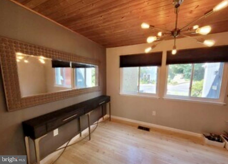 1415 Greenmont Court - Photo 2