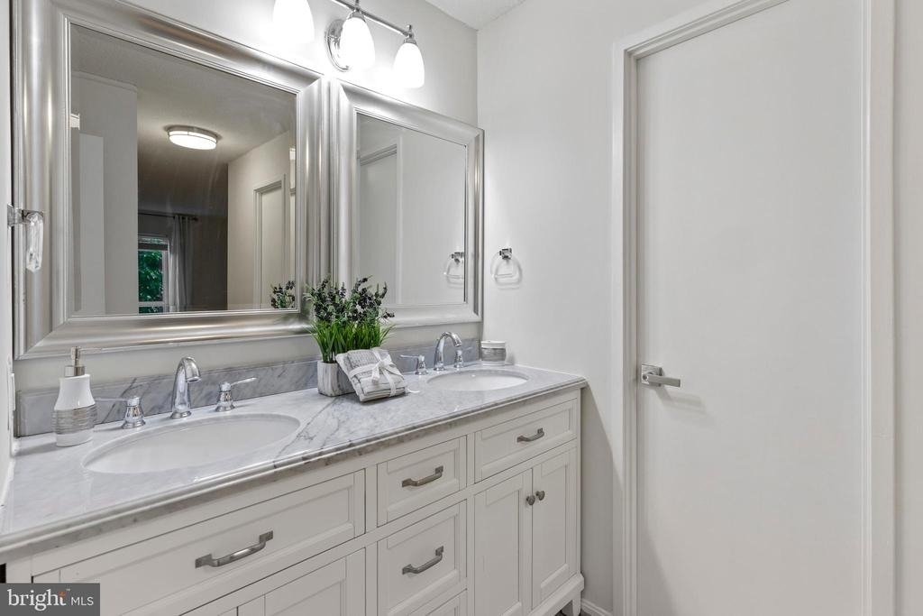 8360 Greensboro Drive - Photo 46