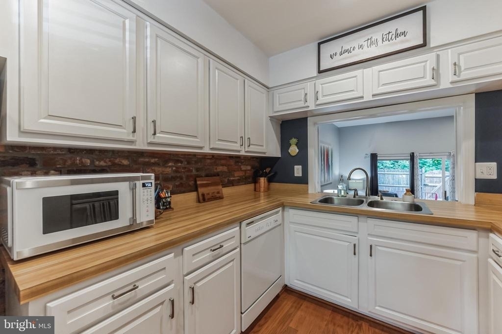 5920 Prince George Drive - Photo 8