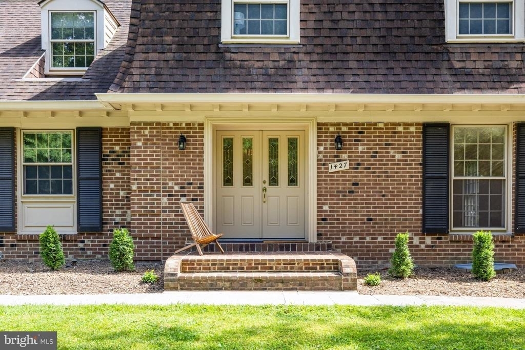 1427 Laurel Road - Photo 3
