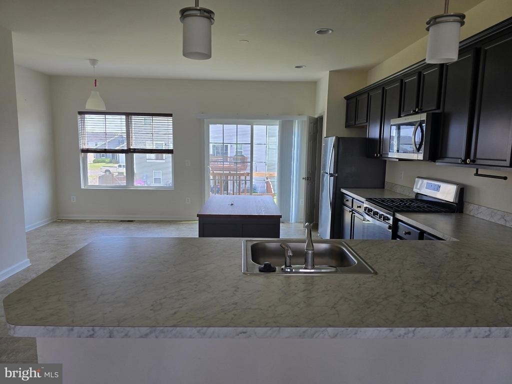 243 Crofton Court - Photo 0