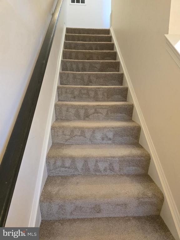 243 Crofton Court - Photo 2