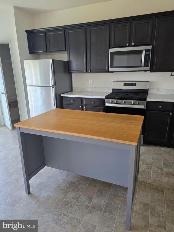 243 Crofton Court - Photo 1
