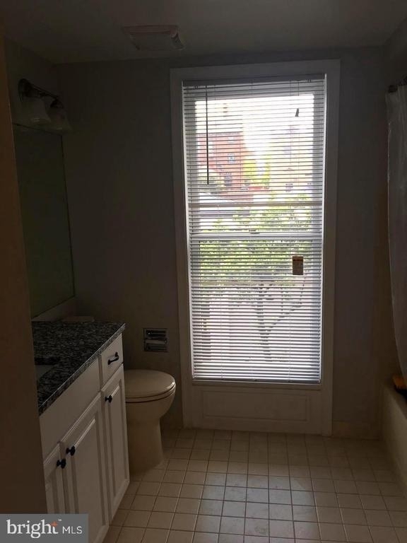 115 N Lee Street - Photo 4