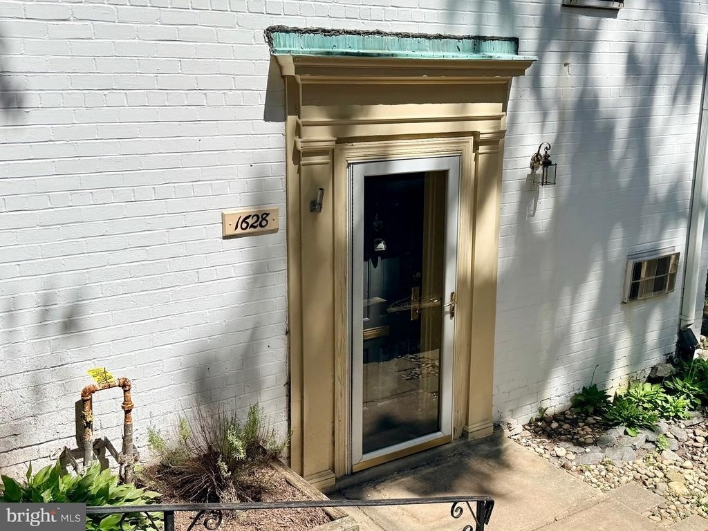 1628 Ripon Place - Photo 20