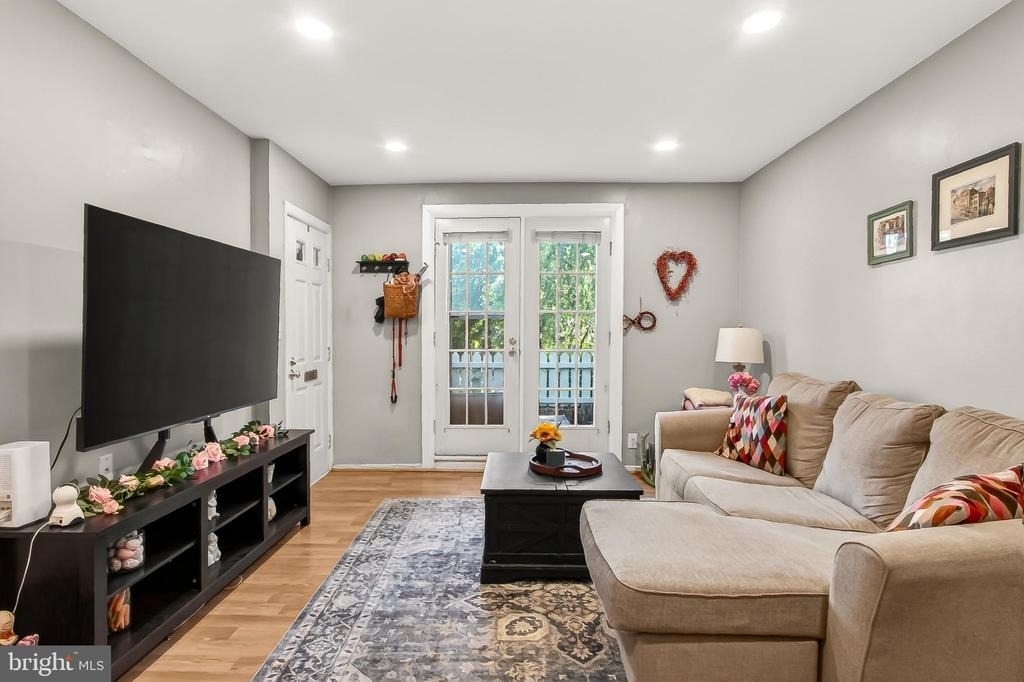 2711 S Walter Reed Drive S - Photo 9