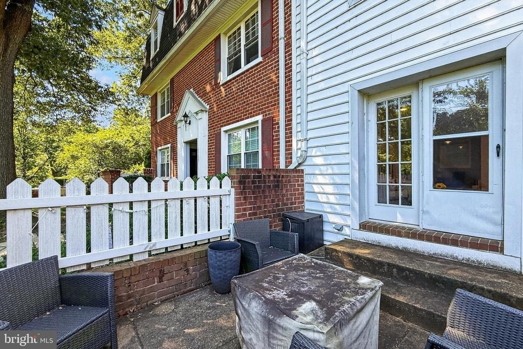 2711 S Walter Reed Drive S - Photo 27