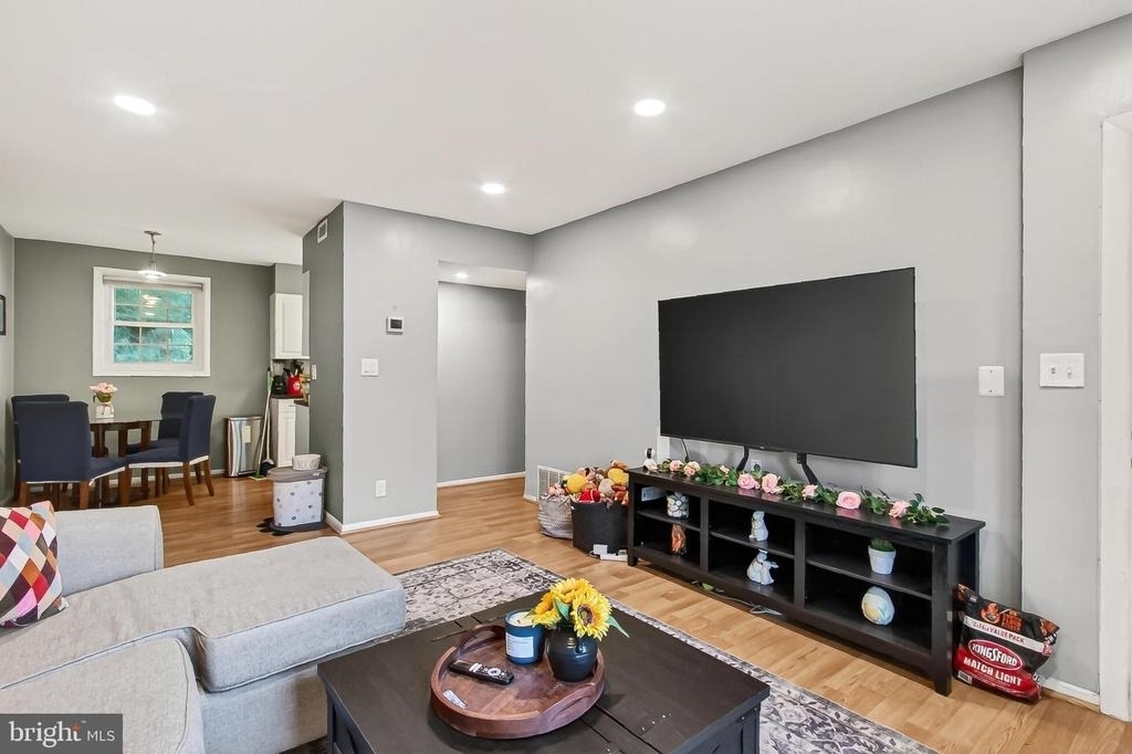 2711 S Walter Reed Drive S - Photo 6