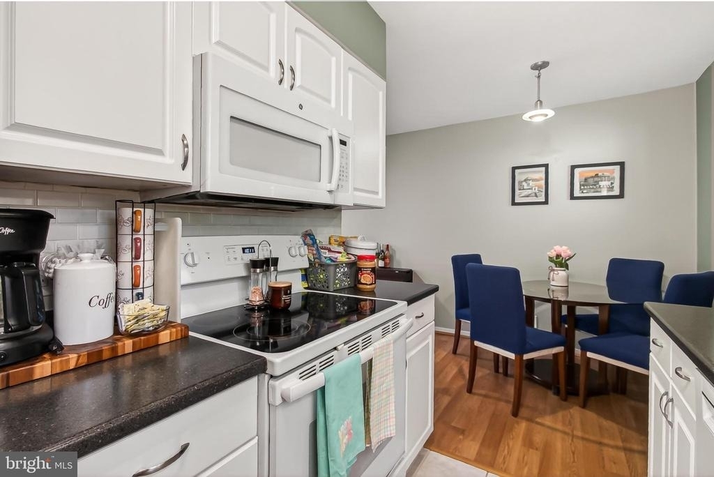 2711 S Walter Reed Drive S - Photo 15