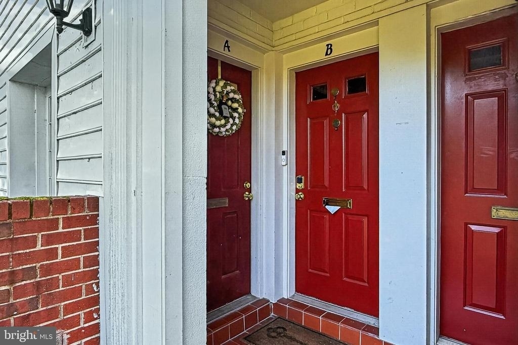 2711 S Walter Reed Drive S - Photo 5