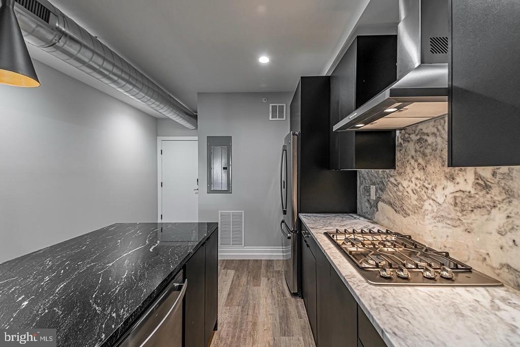 526 Brown Street - Photo 2