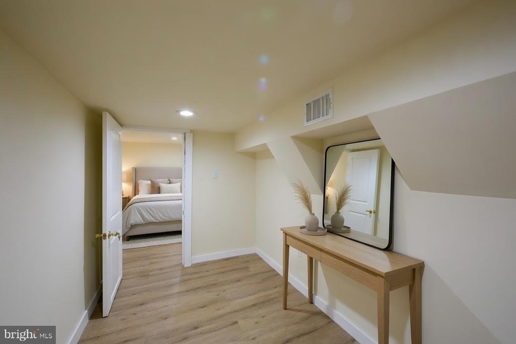 1558 N Randolph Street - Photo 8