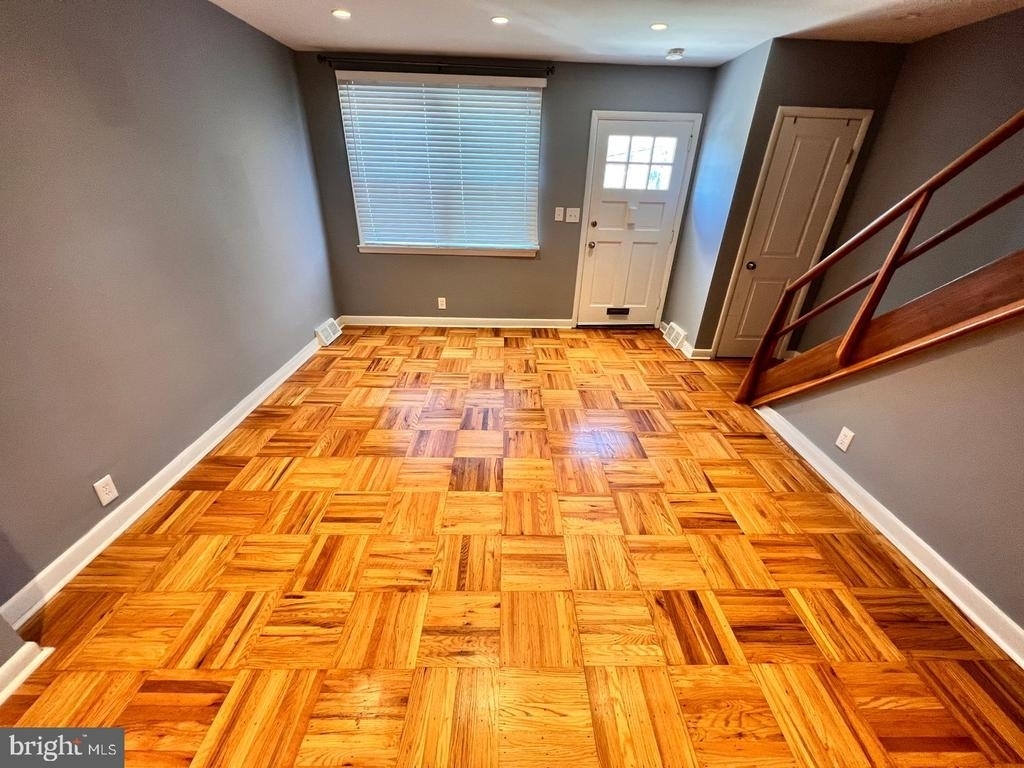 327 Righter Street - Photo 5