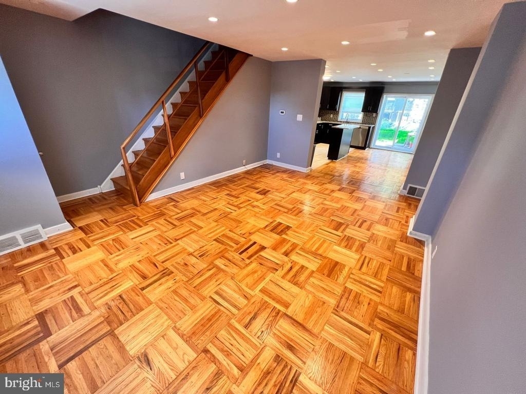 327 Righter Street - Photo 2