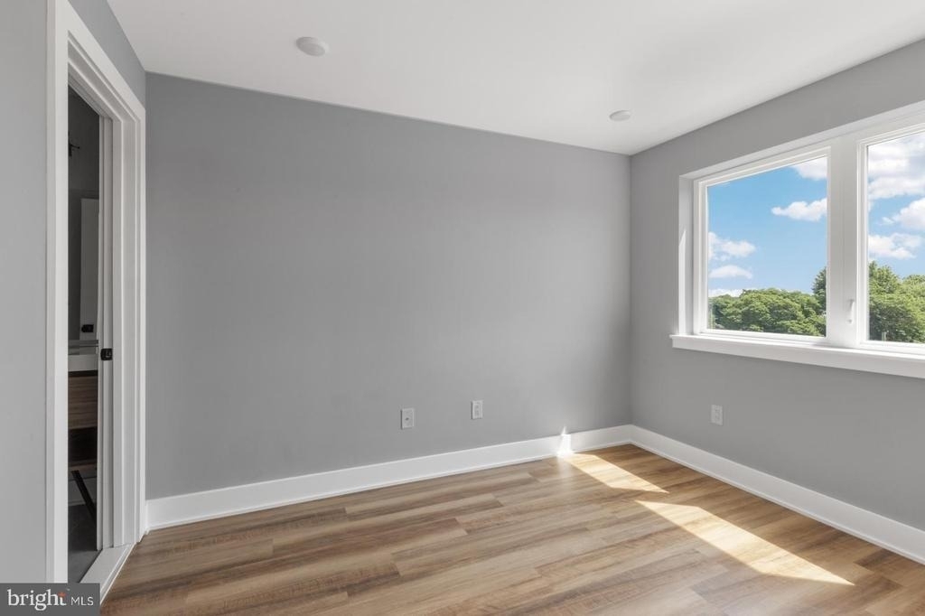 3965 Lancaster Avenue - Photo 16