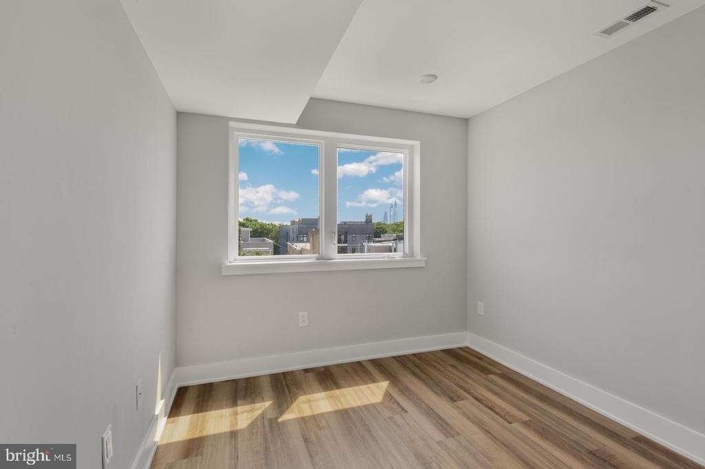 3965 Lancaster Avenue - Photo 20