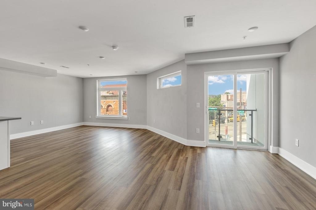 3965 Lancaster Avenue - Photo 10