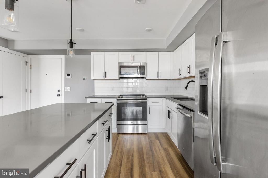 3965 Lancaster Avenue - Photo 5