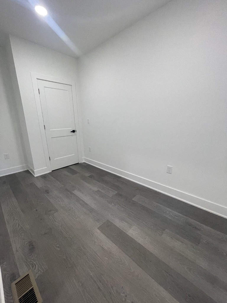5719 Cambridge Street - Photo 2