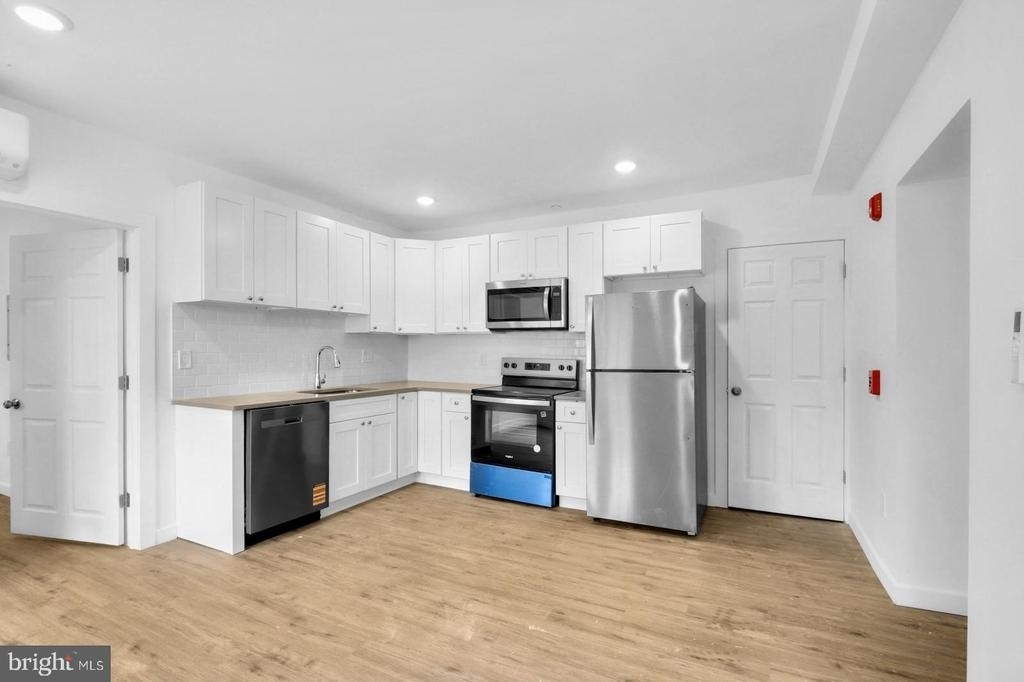7037 Ridge Avenue - Photo 4