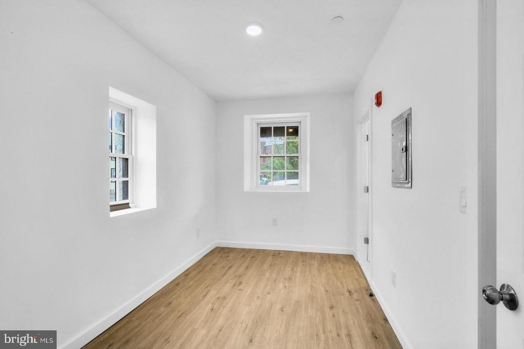 7037 Ridge Avenue - Photo 8