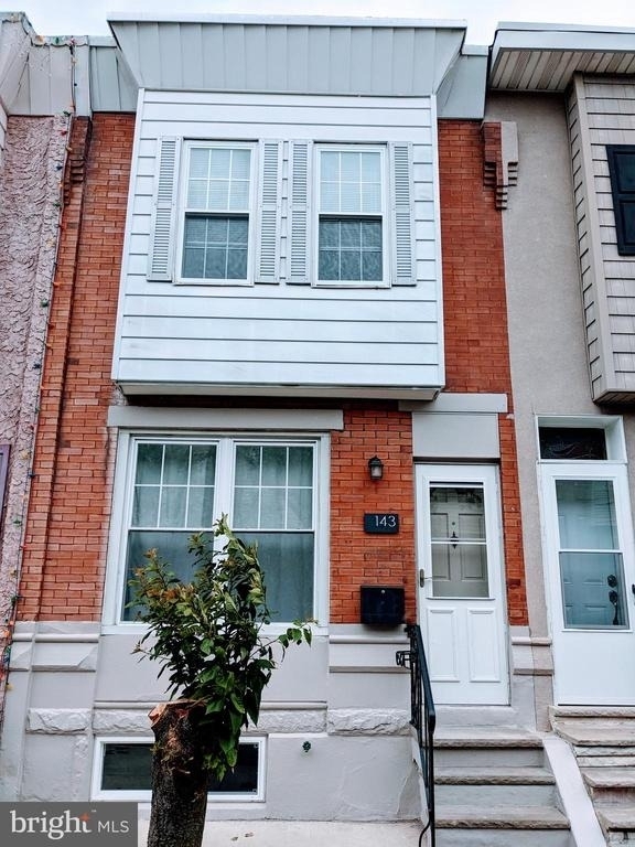 143 Gladstone Street - Photo 0