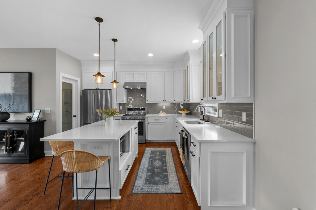 819 Irving Avenue - Photo 14