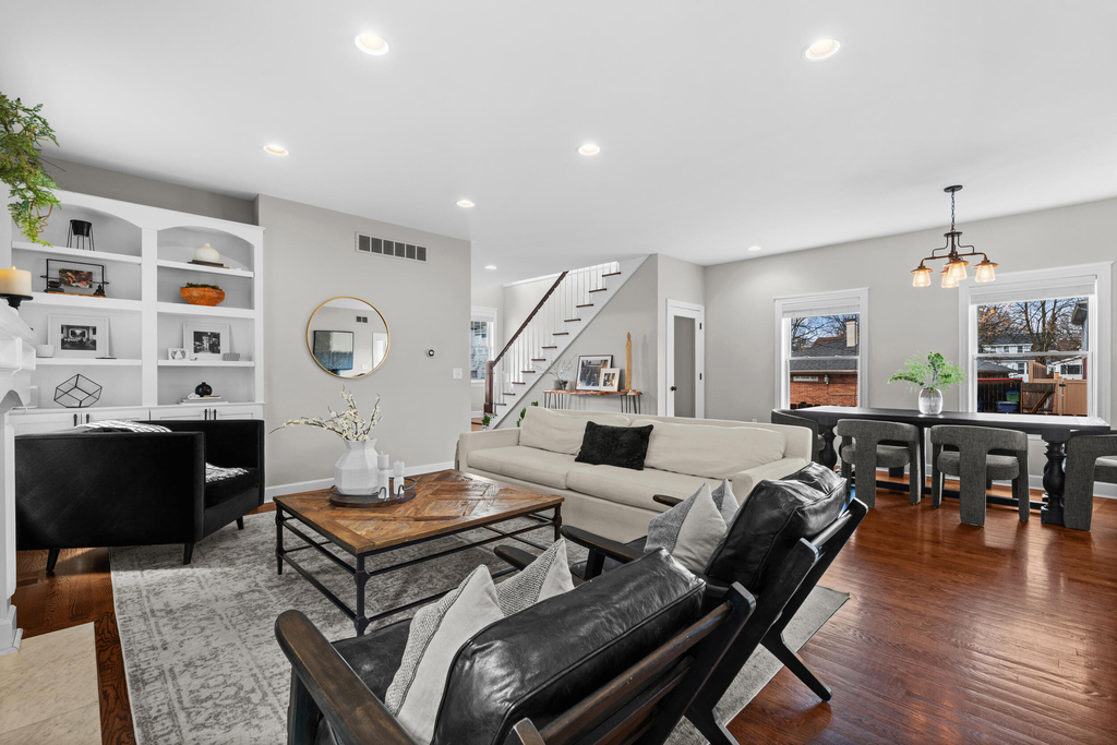 819 Irving Avenue - Photo 8
