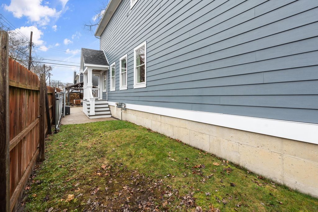 819 Irving Avenue - Photo 56