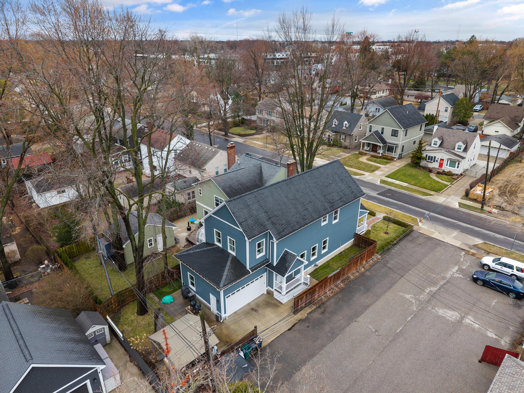 819 Irving Avenue - Photo 47