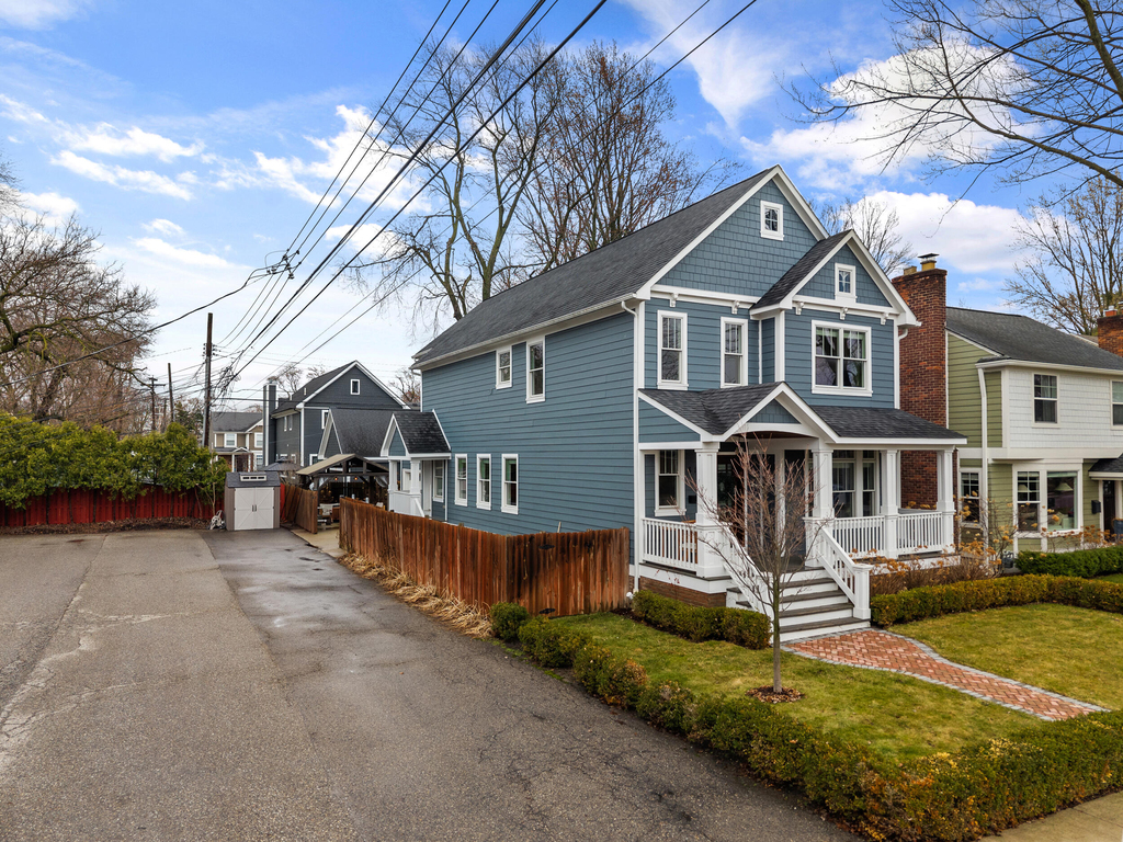 819 Irving Avenue - Photo 53